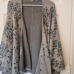 Cabi gray sweater/wrap/poncho NWoT O/S